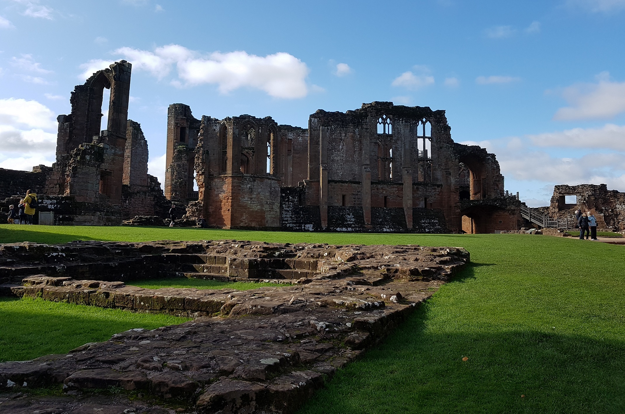 Kenilworth Castle and Elizabethan Garden